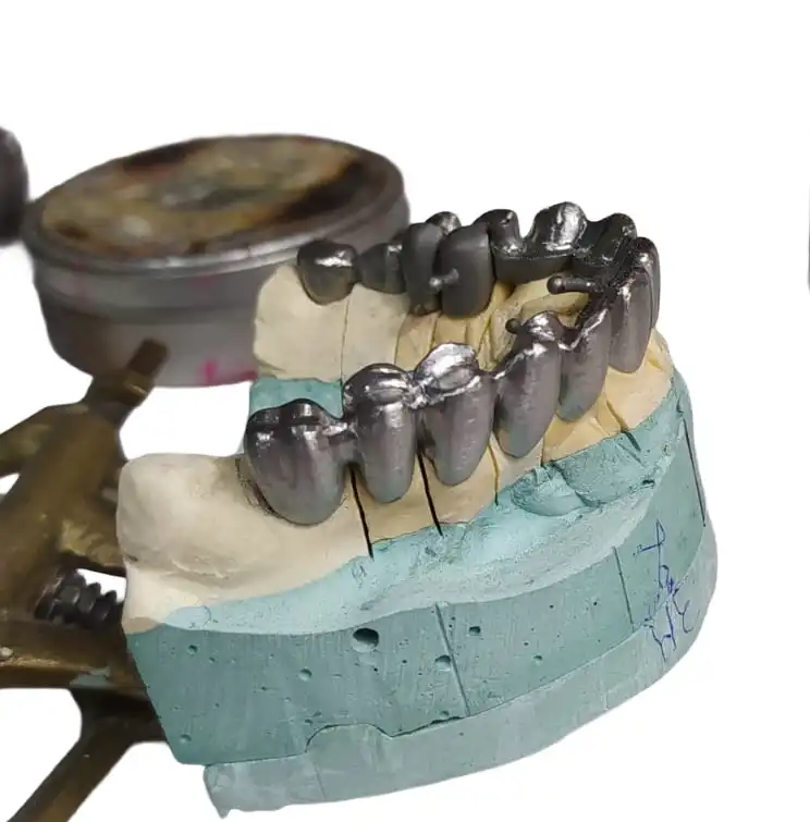 Dental prosthetic on an articulator device